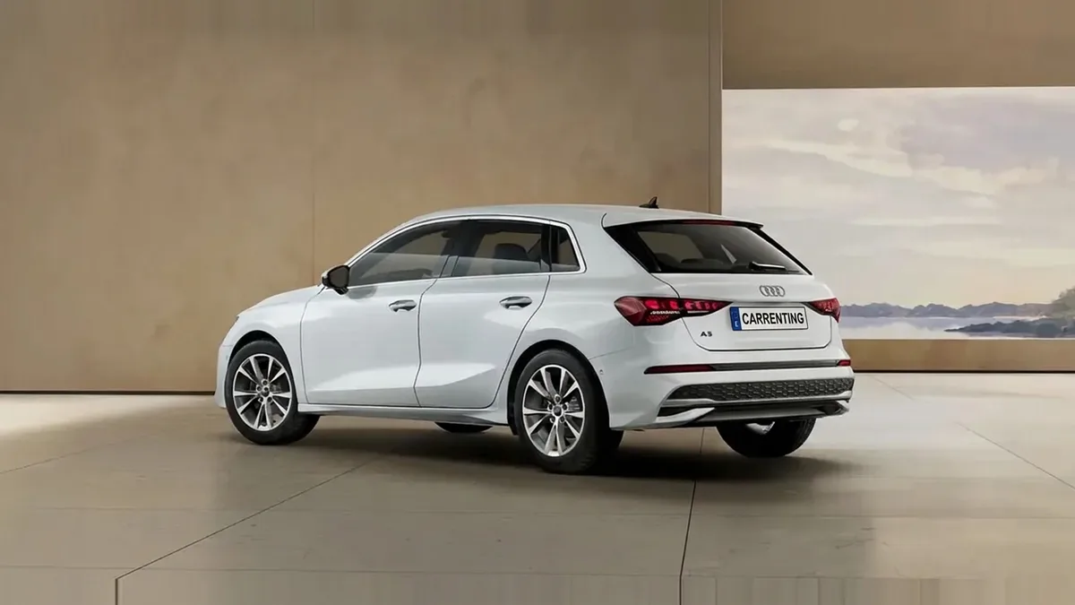Audi A3 Sportback Advanced TFSI S Tronic en renting en Barcelona — Interior