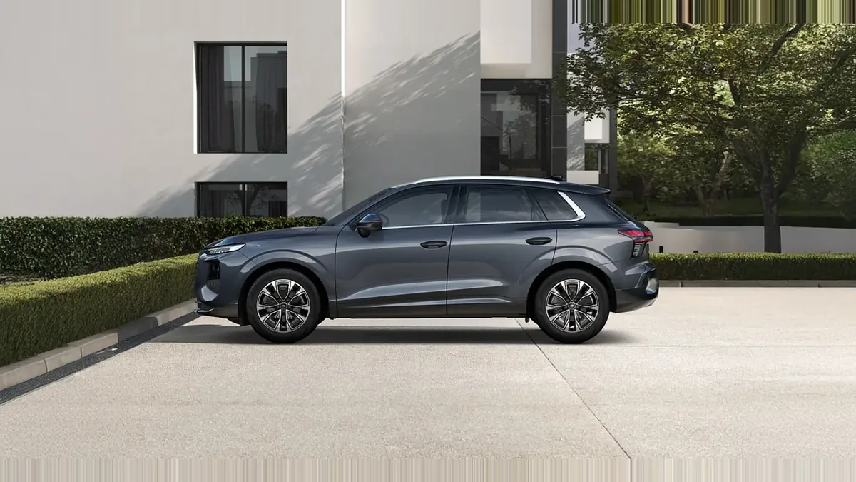 Audi Q3 Advanced TDI 110 kW S Tronic en renting en Barcelona — Delantera