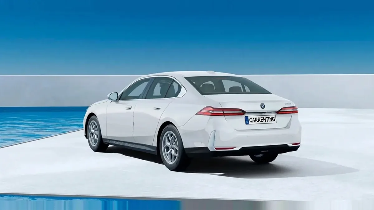 BMW Serie 5 520d en renting en Barcelona — Trasera