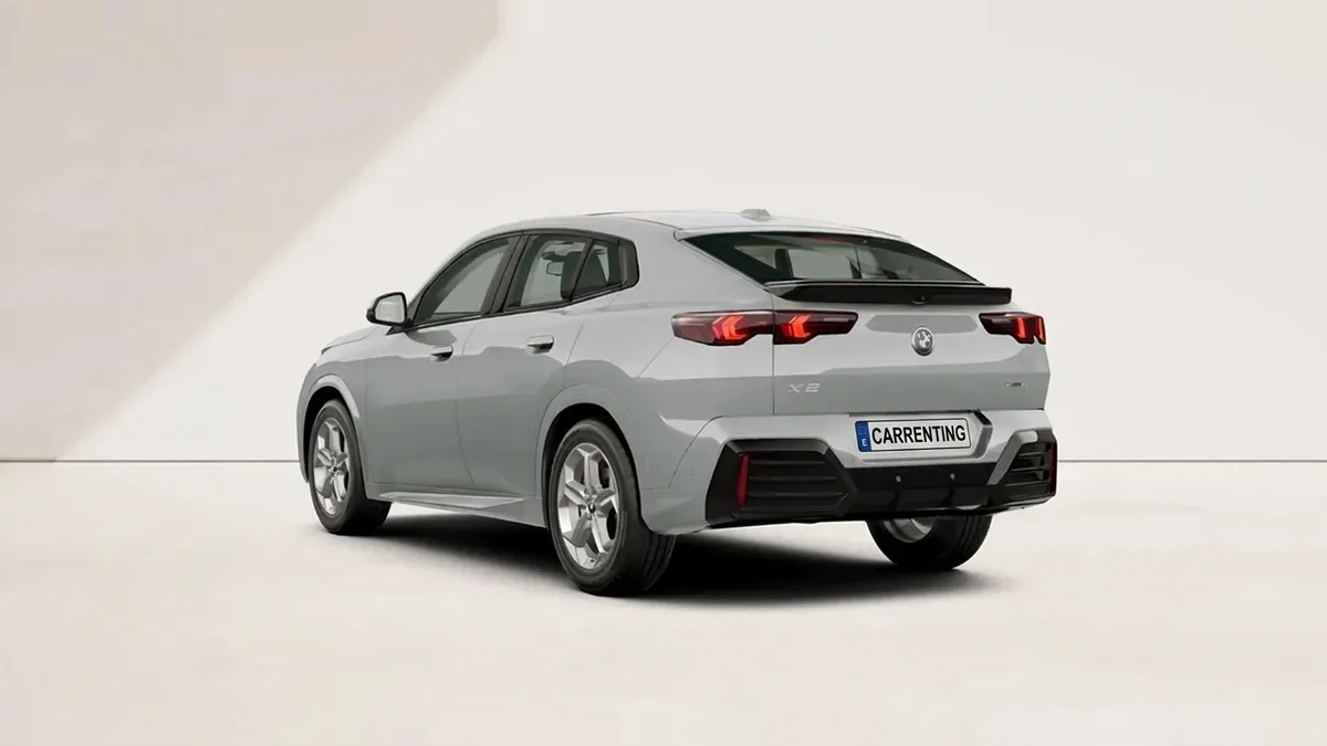BMW X2 sDrive 20iA 170CV en renting en Barcelona — Delantera