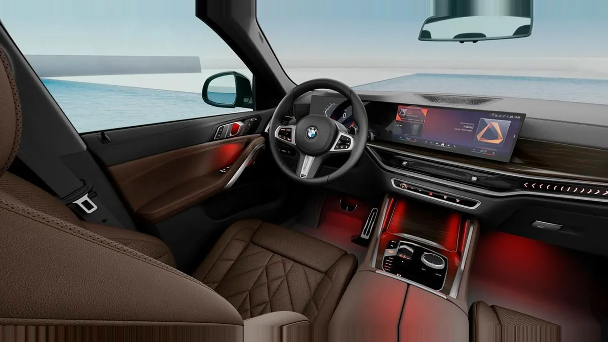 BMW X6 xDrive30d M Sport en renting en Barcelona — Interior