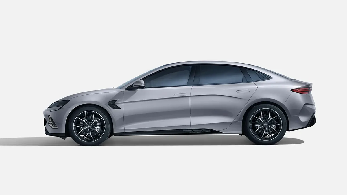 BYD Seal Design RWD en renting en Barcelona — Trasera