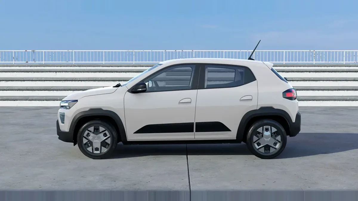 Dacia Spring Expression Electric 33kW (45CV) en renting en Barcelona — Trasera