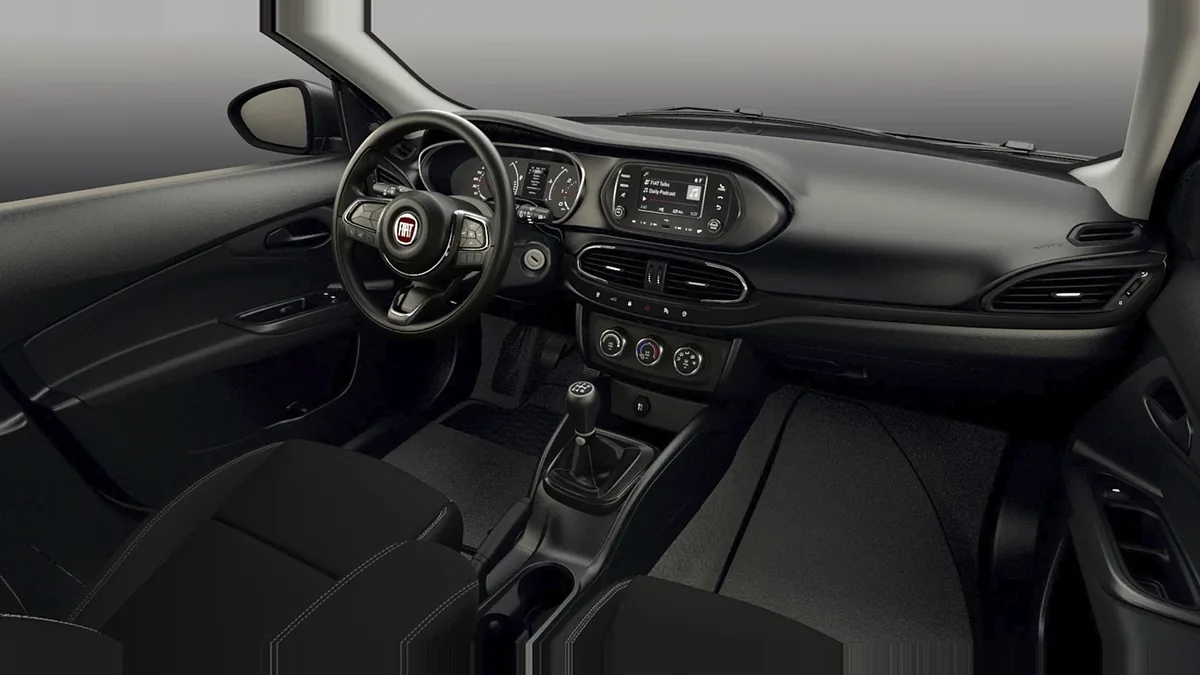 Fiat Tipo Sedán 1.6 Diésel 96kW (130CV) en renting en Barcelona — Interior