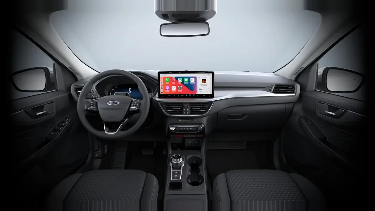 Ford Kuga MCA Titanium 2.5 Duratec PHEV 243CV Auto en renting en Barcelona — vista 7