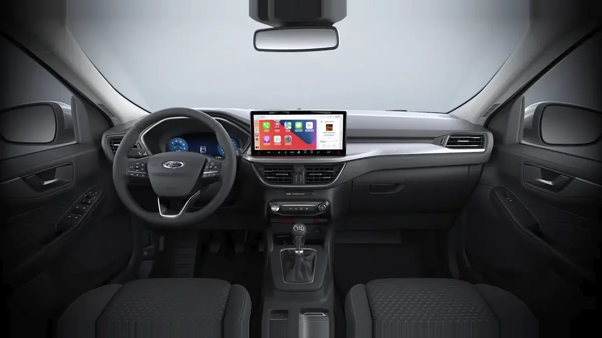 Ford Kuga Titanium 1.5 Ecoboost 150CV III en renting en Barcelona — Interior