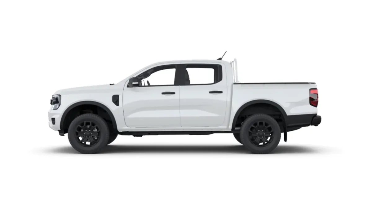 Ford Ranger XLT Doble Cabina 3.0 EcoBlue V6 240CV Automático en renting en Barcelona — Trasera