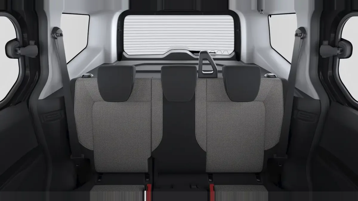 Ford Tourneo Courier Trend 1.0 Ecoboost 125CV M1 II en renting en Barcelona — vista 11
