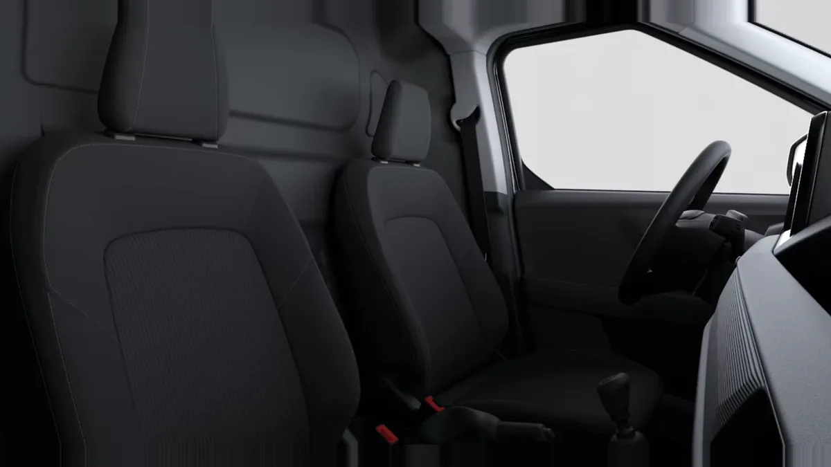 Ford TRANSIT COURIER VAN DIESEL 1.5  100 CV en renting en Barcelona — vista 7