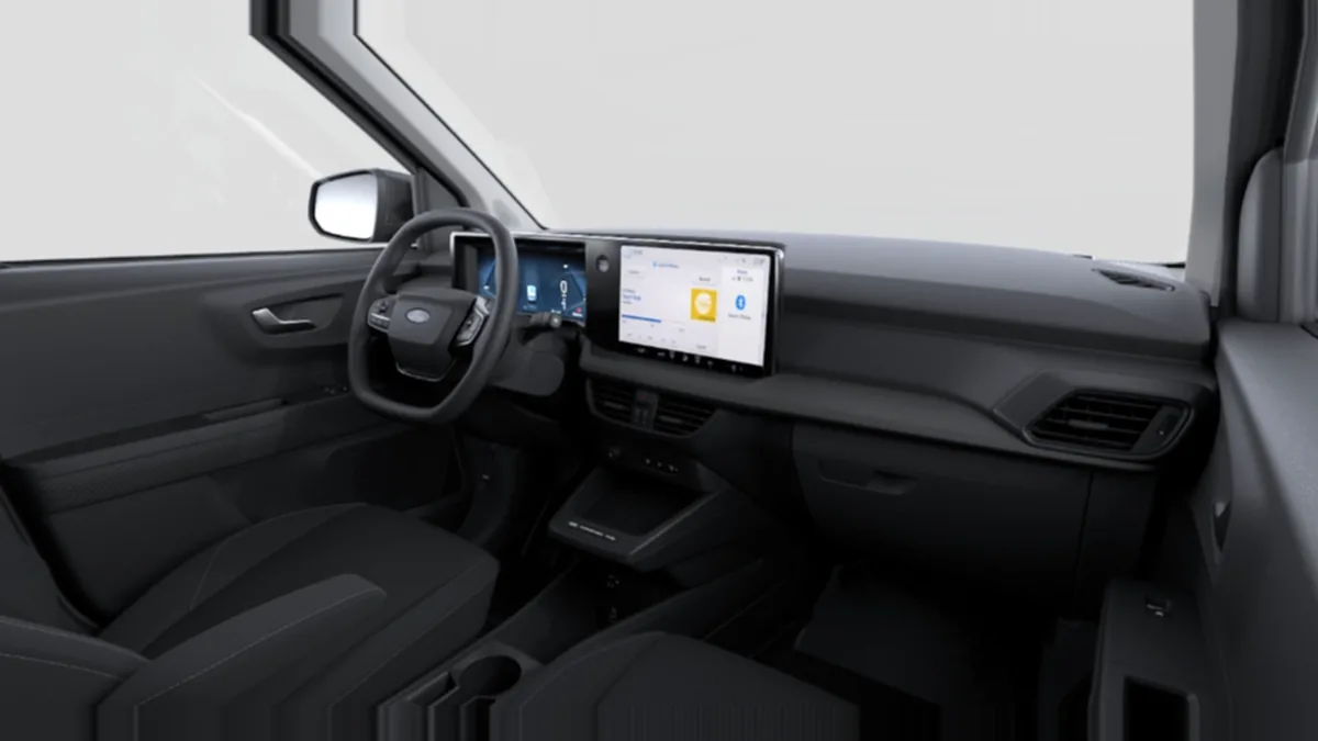 Ford Transit Courier Van Trend BEV 136cv Automática II en renting en Barcelona — vista 6