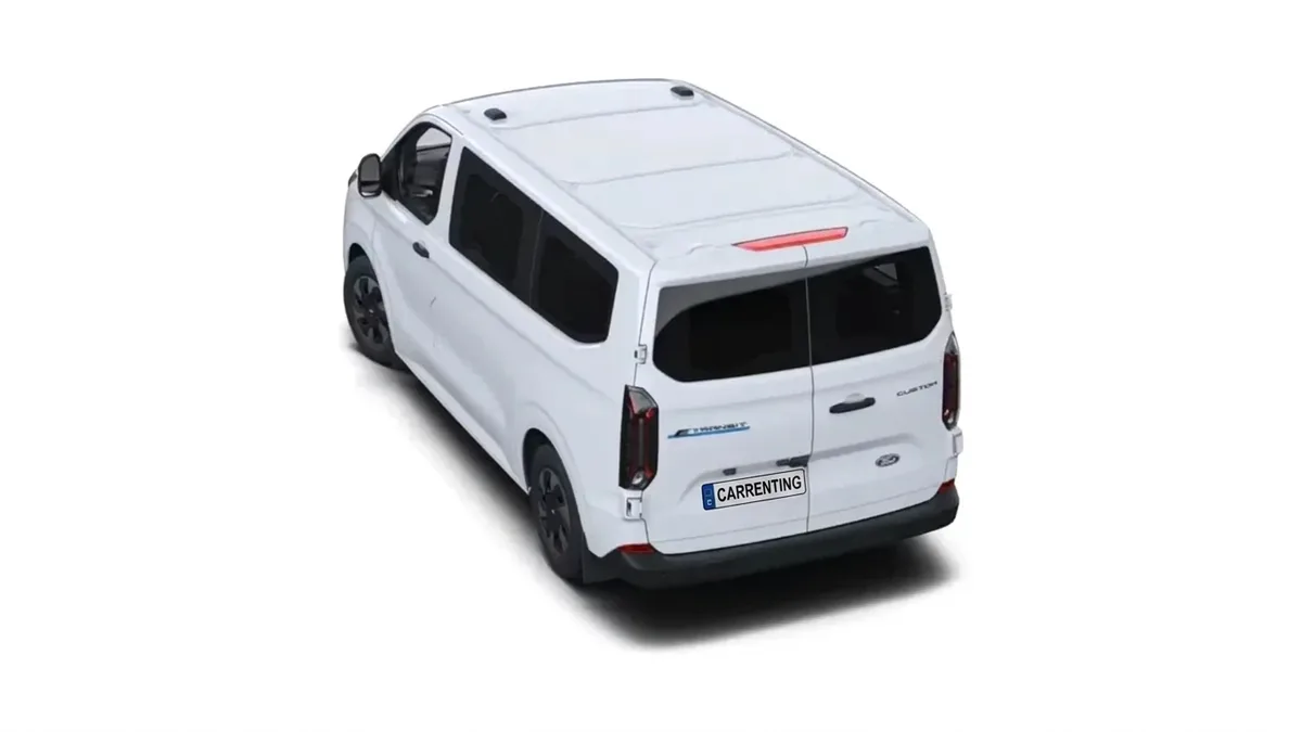 Ford TRANSIT CUSTOM  Kombi BEV 83kWh 100kW 340 L1 Trend en renting en Barcelona — Delantera