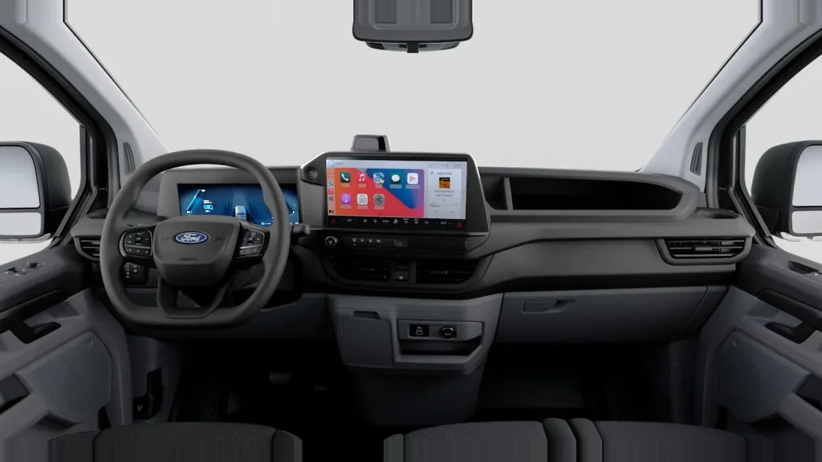 Ford TRANSIT CUSTOM  Kombi BEV 83kWh 100kW 340 L1 Trend en renting en Barcelona — vista 6