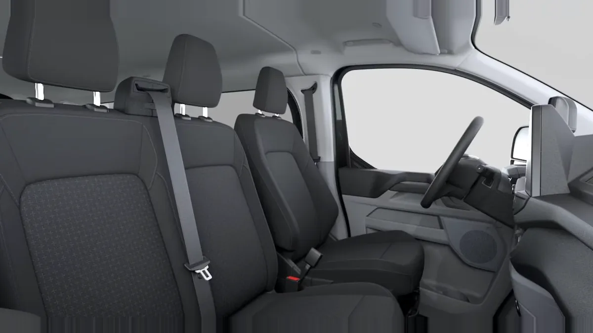 Ford TRANSIT CUSTOM  Kombi BEV 83kWh 100kW 340 L1 Trend en renting en Barcelona — vista 7