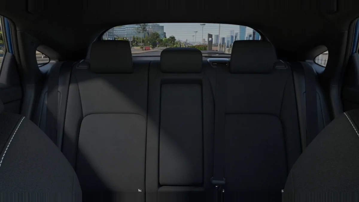 Honda Civic 2.0 i-MMD Elegance 184CV en renting en Barcelona — vista 9