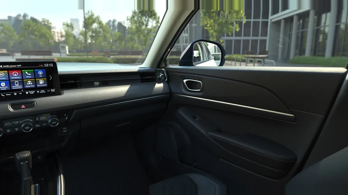Honda HR-V 1.5 i-MMD Elegance 131CV en renting en Barcelona — vista 7