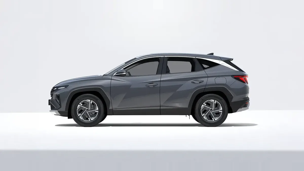 Hyundai Tucson Híbrido 1.6T HEV Klass AT 239CV en renting en Barcelona — Trasera