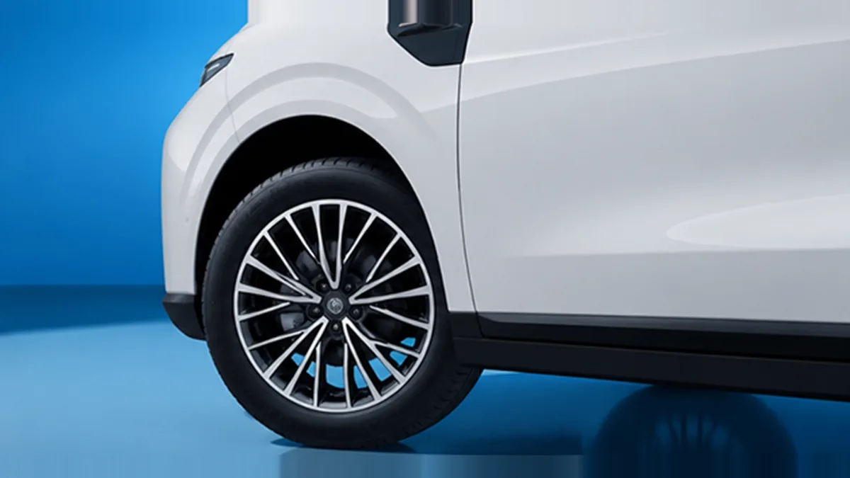 Leapmotor B10 REEV 18.8 kWh Life AT en renting en Barcelona — vista 8