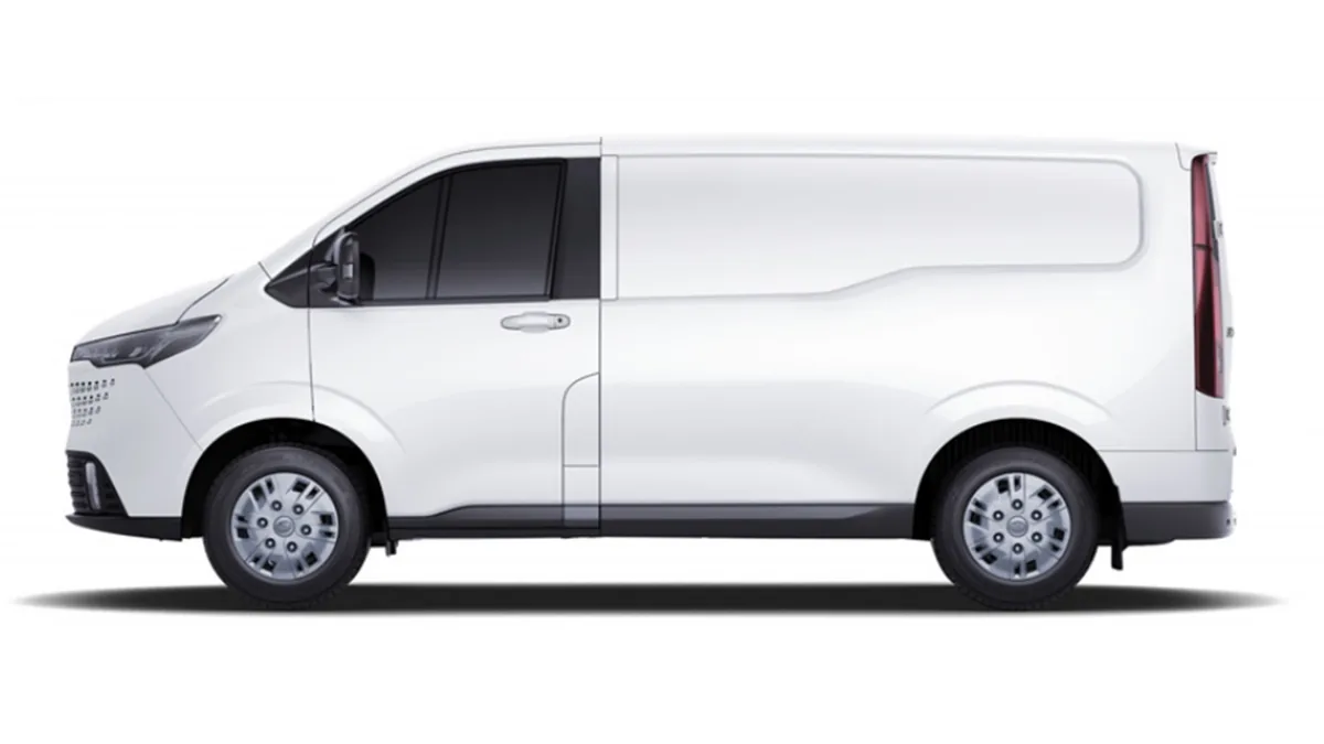 Maxus DELIVER 7 L1H1 CT3 (MERCANCIAS TERCEROS) en renting en Barcelona — Trasera
