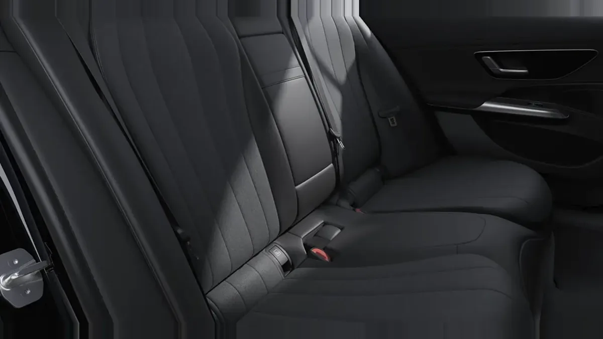 Mercedes-Benz Clase E 200 en renting en Barcelona — vista 7