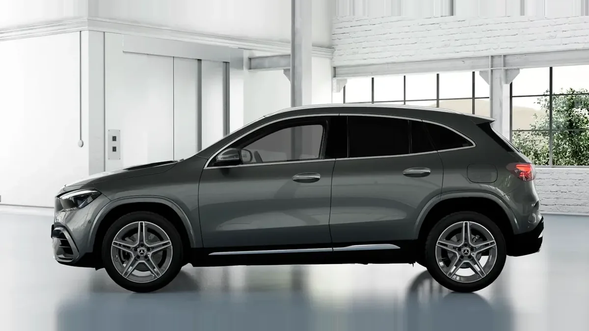 Mercedes-Benz GLA 200d ATH en renting en Barcelona — Trasera