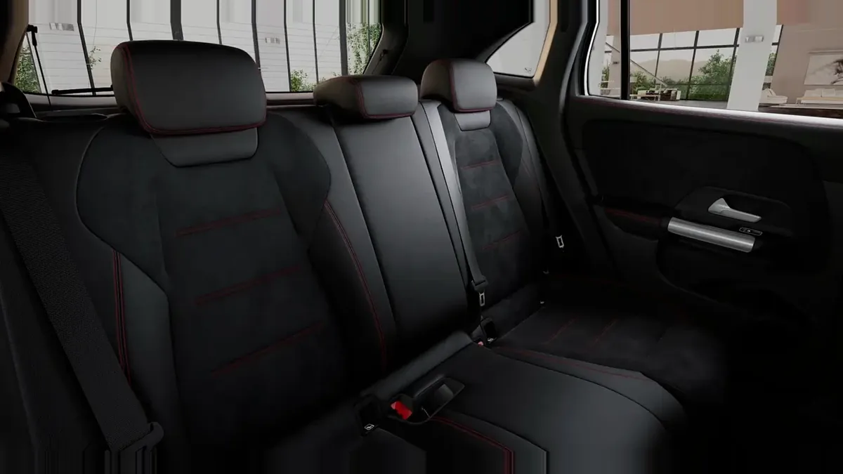 Mercedes-Benz GLA 200d ATH en renting en Barcelona — vista 7