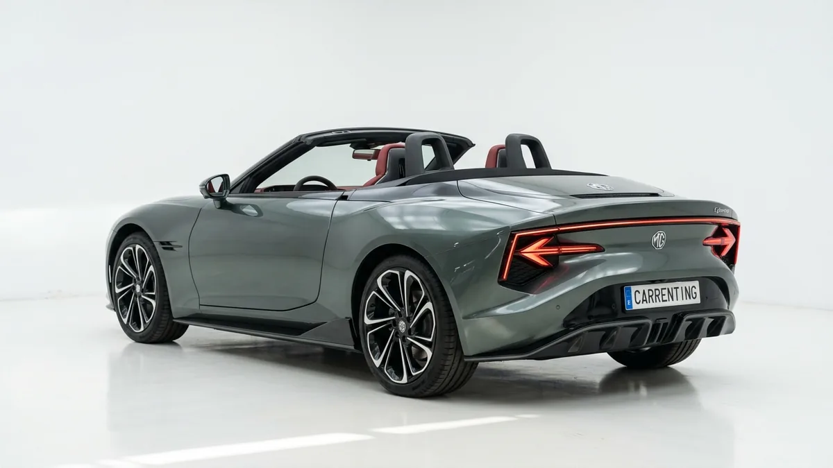 MG Cyberster Trophy Single Motor en renting en Barcelona — Trasera
