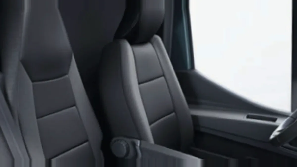 Nissan Interstar N1 L2H2 (3.5T) dCi 96kW (130CV) FWD Acenta en renting en Barcelona — vista 6