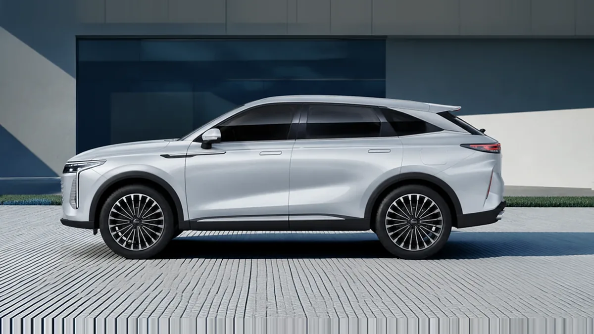 Omoda 9 SHS Premium 1.5 TGDI 3DHT 395kW (537CV) AWD en renting en Barcelona — Trasera