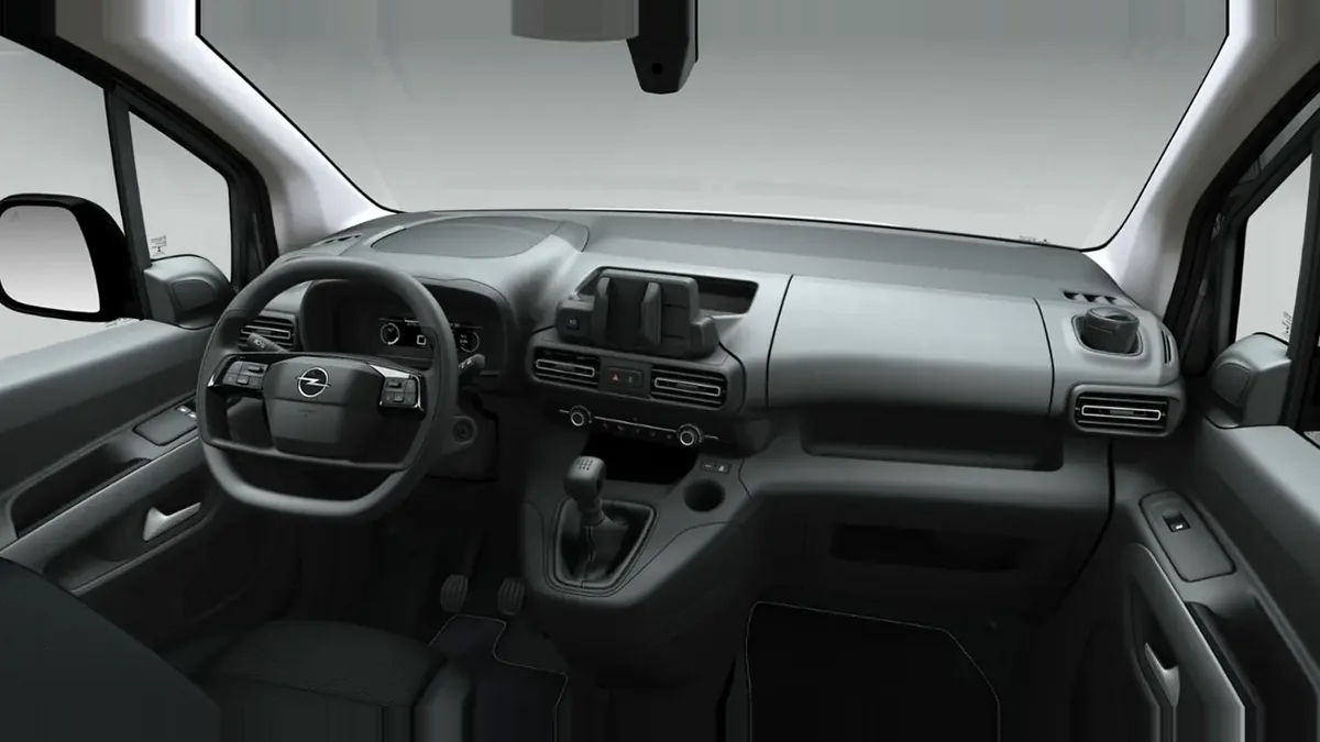 Opel Combo-e Cargo M 800kg en renting en Barcelona — Delantera