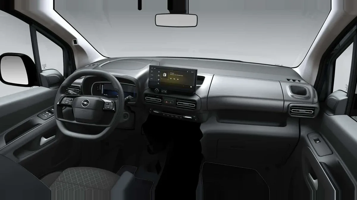 Opel COMBO ULTIMATE 1.5 TD 130CV S/S AT8 (AUTOMÁTICO) en renting en Barcelona — Interior