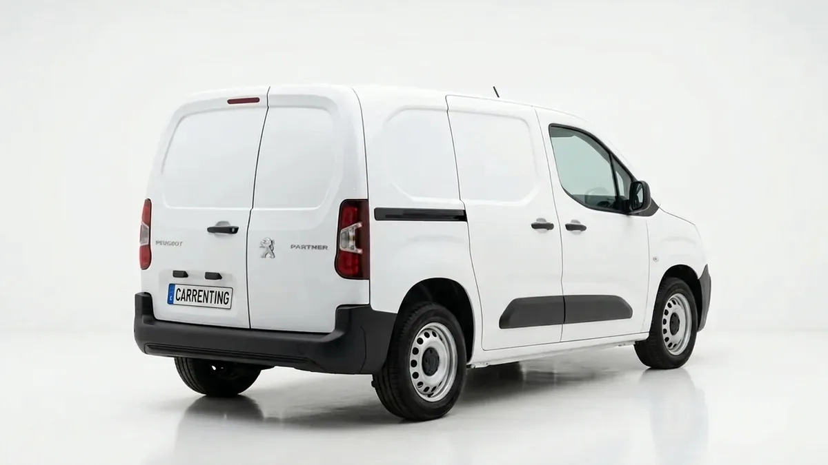 Peugeot Partner Furgón M Diésel 100CV Man en renting en Barcelona — Delantera