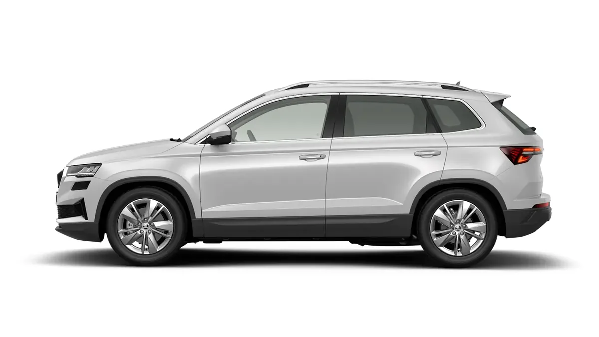 Škoda Karoq Selection 2.0 TDI DSG en renting en Barcelona — Delantera