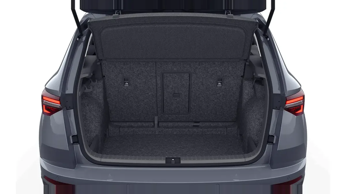 Škoda Karoq Selection 2.0 TDI DSG en renting en Barcelona — vista 11