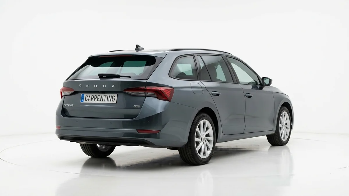 Škoda Octavia Combi 2.0 TDI DSG Selection en renting en Barcelona — vista 7