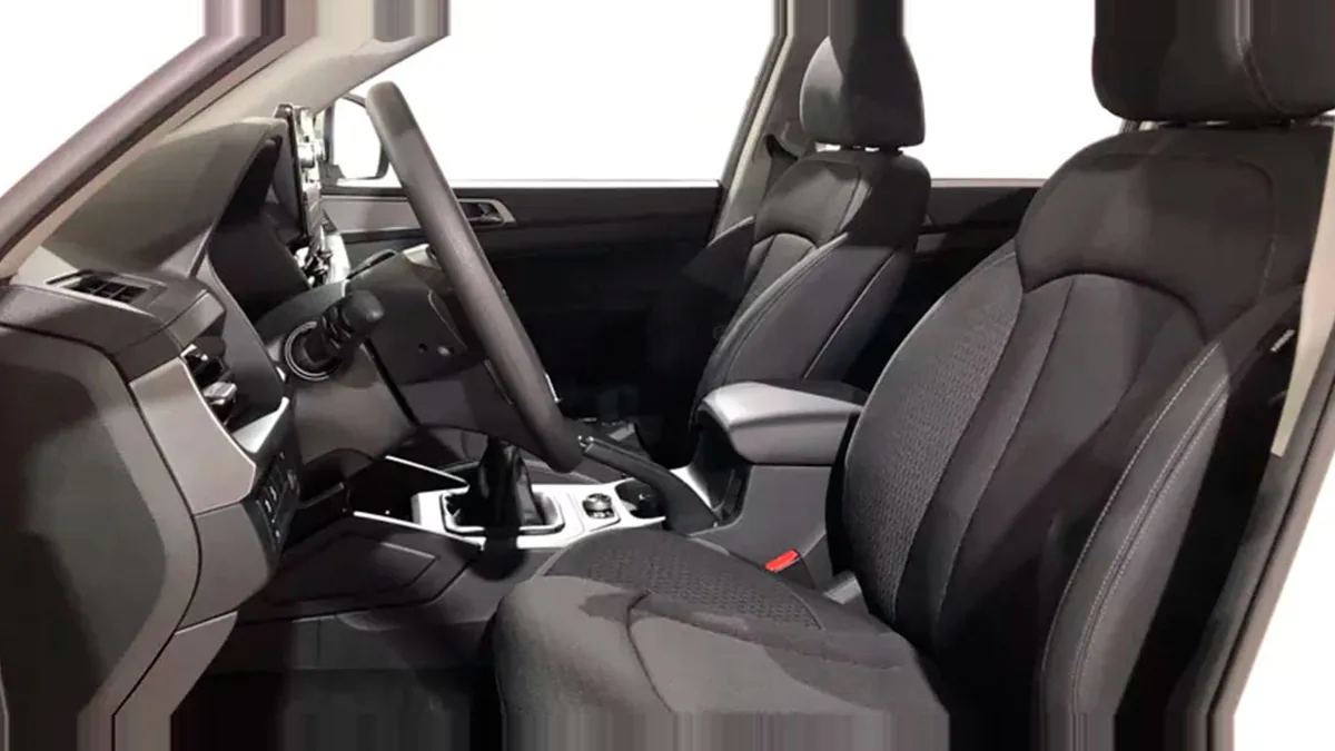 KGM Musso Sports D22 DTR Pro 4X4 MT en renting en Barcelona — Delantera
