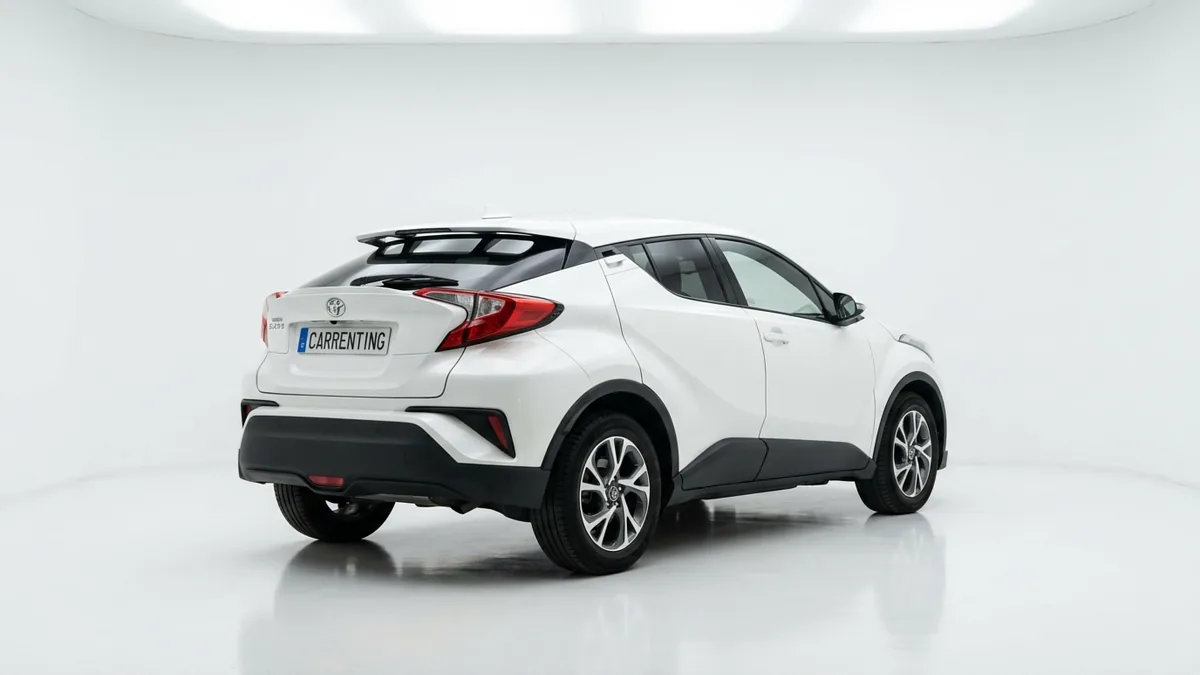 Toyota C-HR Advance Plug-in Hybrid 220 en renting en Barcelona — Interior