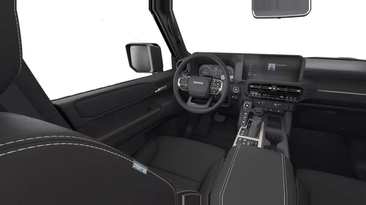Toyota Land Cruiser 250 Hybrid 48V VX en renting en Barcelona — vista 6