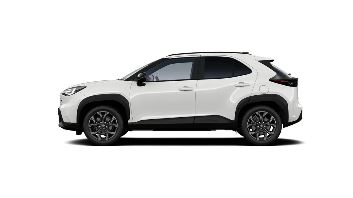 Toyota Yaris Cross 130H e-CVT 5P Active en renting en Barcelona — Interior