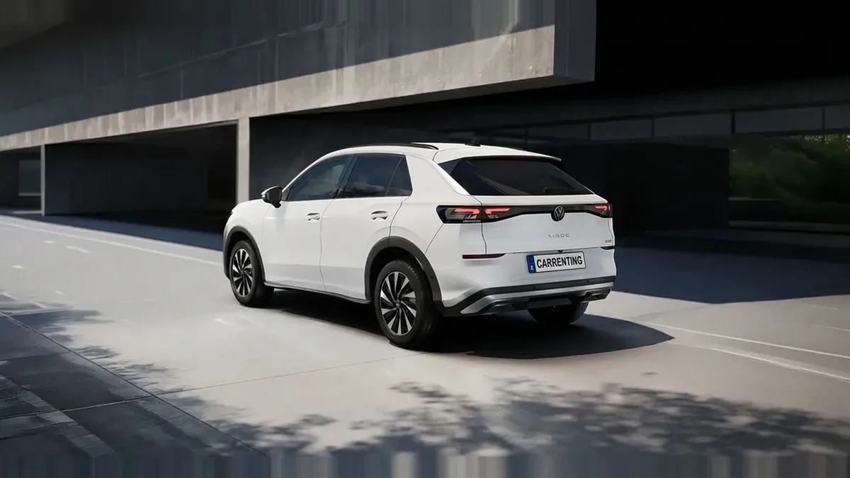 Volkswagen T-ROC Match 1.5 eTSI 85kW (116CV) DSG en renting en Barcelona — Delantera