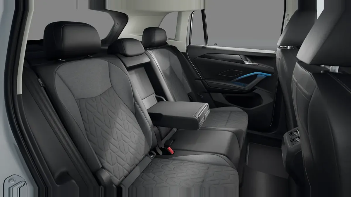 Volkswagen Tiguan "Más" 1.5 eTSI 110kW 150CV DSG 7vel. en renting en Barcelona — vista 7