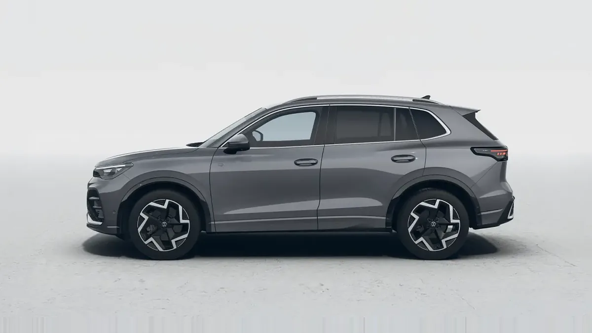 Volkswagen Tiguan R-Line 2.0 TDI 110kW DSG en renting en Barcelona — Interior